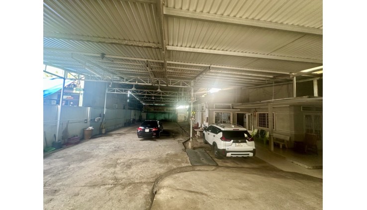 Bán Nhanh Đất Mặt Tiền Bà Triệu Hóc Môn 900m2 Nguồn Thu 60tr/th Chỉ 65 Tỷ